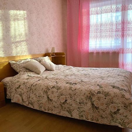Spacious 3-Room Apartment & Parking Riga Kültér fotó